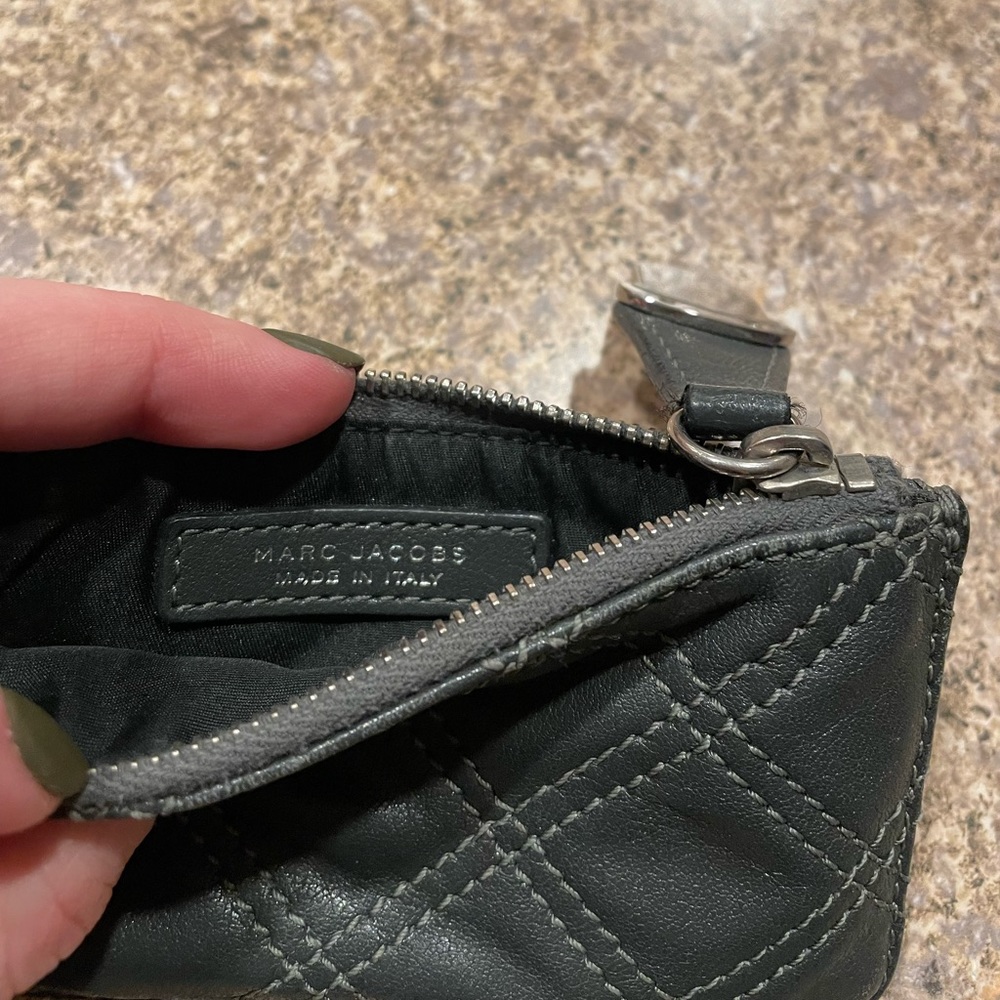 Marc Jacobs Quilted Card Holder - Picture 4 of 4